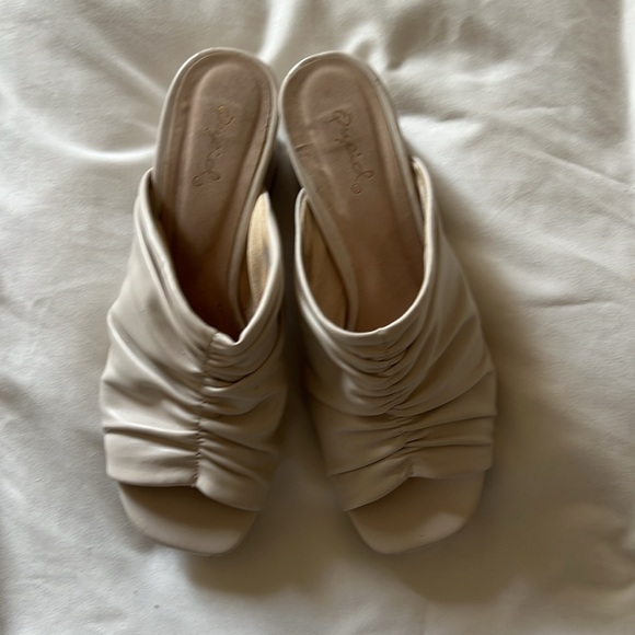 Vegan leather slides - Picture 8 of 8